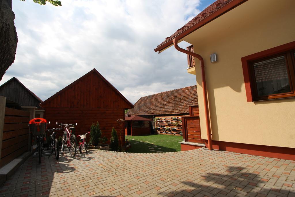 Villa Lienka Besenova Exterior foto